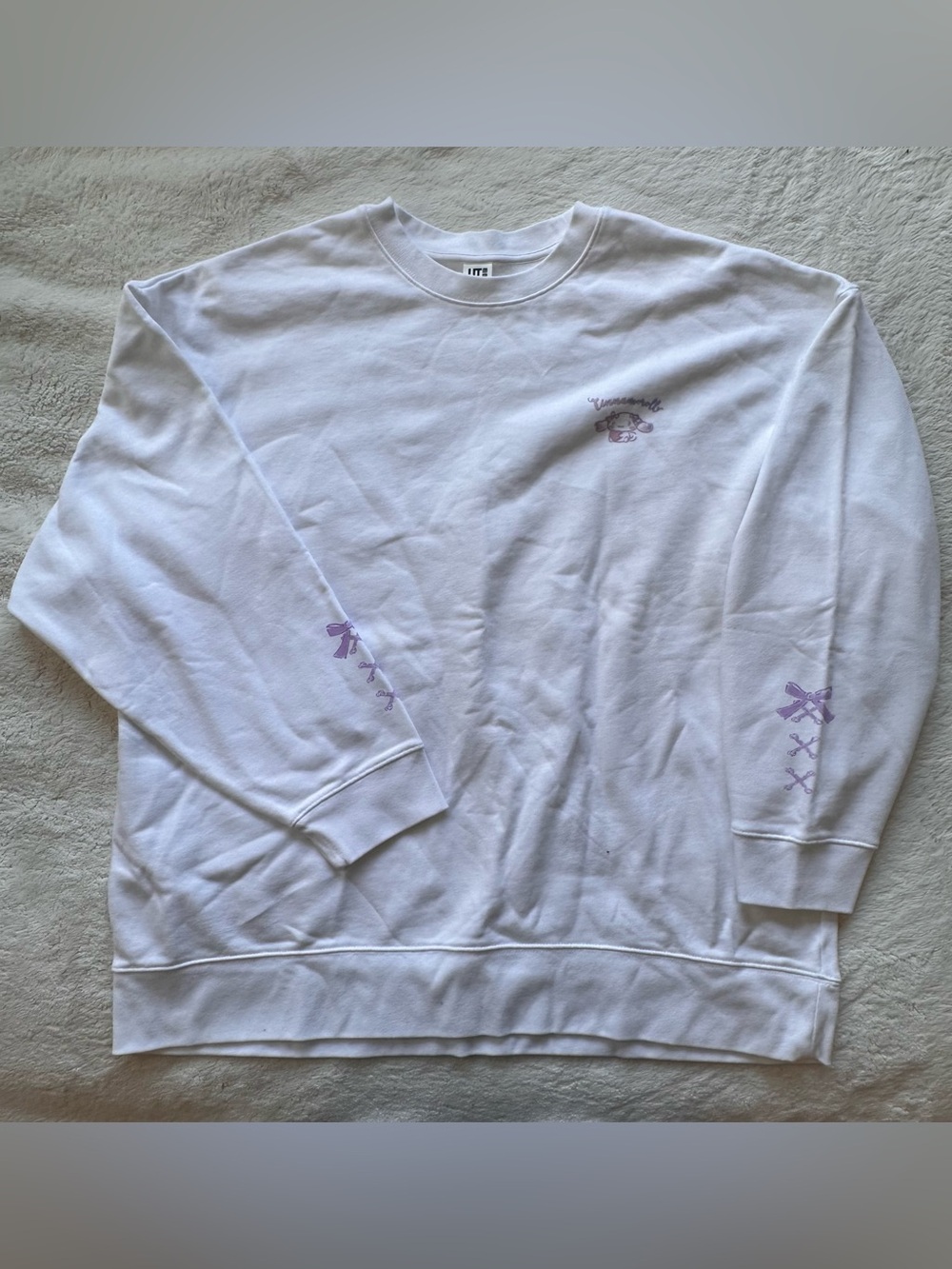 Uniqlo x Sanrio Cinamaroll White Crewneck Sweatshirt